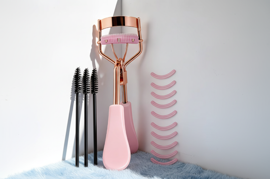 Eyelash curler — clean